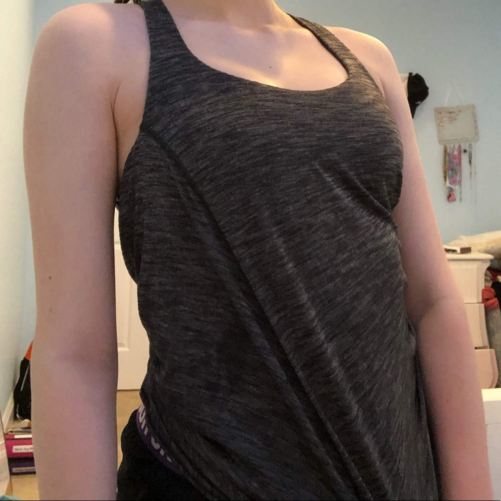 super cute lululemon tank top!
